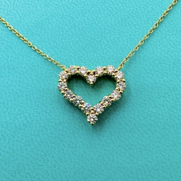 $5,500 Tiffany & Co. 0.62 CTW Diamond Heart Necklace 24” in Yellow Gold - Picture 5 of 12